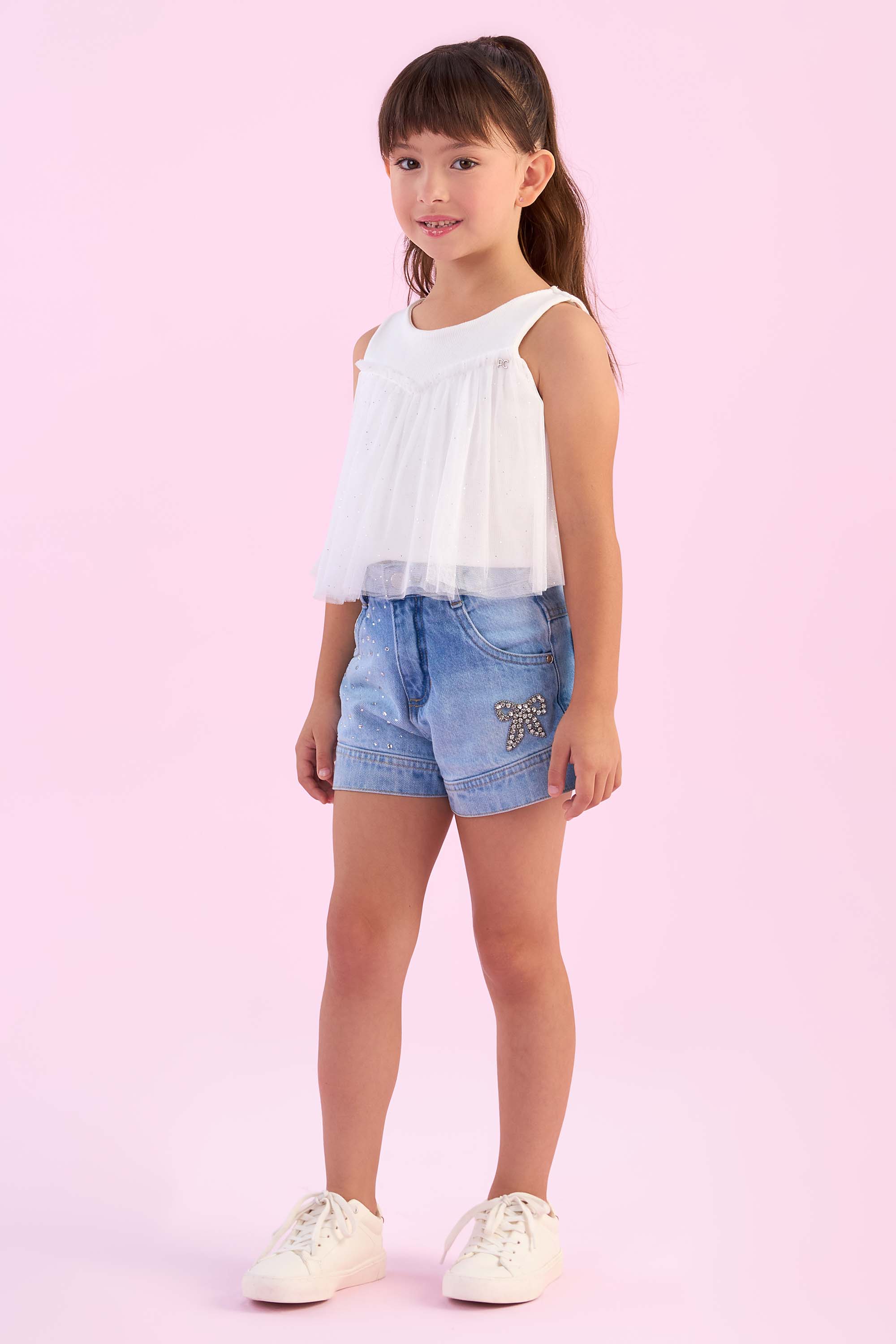 Conjunto Infantil Feminino com Blusa de Tule e Short Jeans com