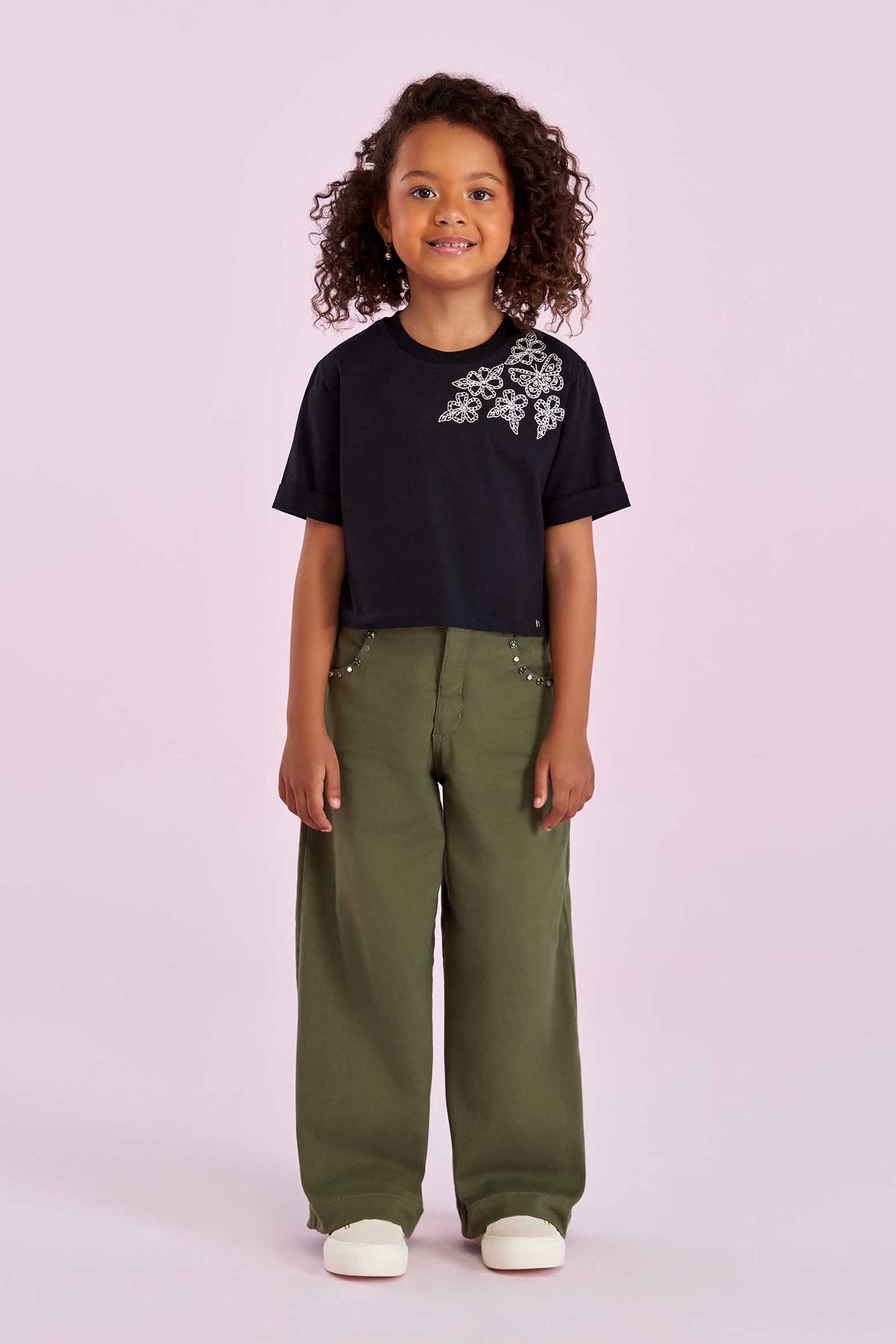 Blusa Infantil Petit Cherie Cropped com Bordado Floral