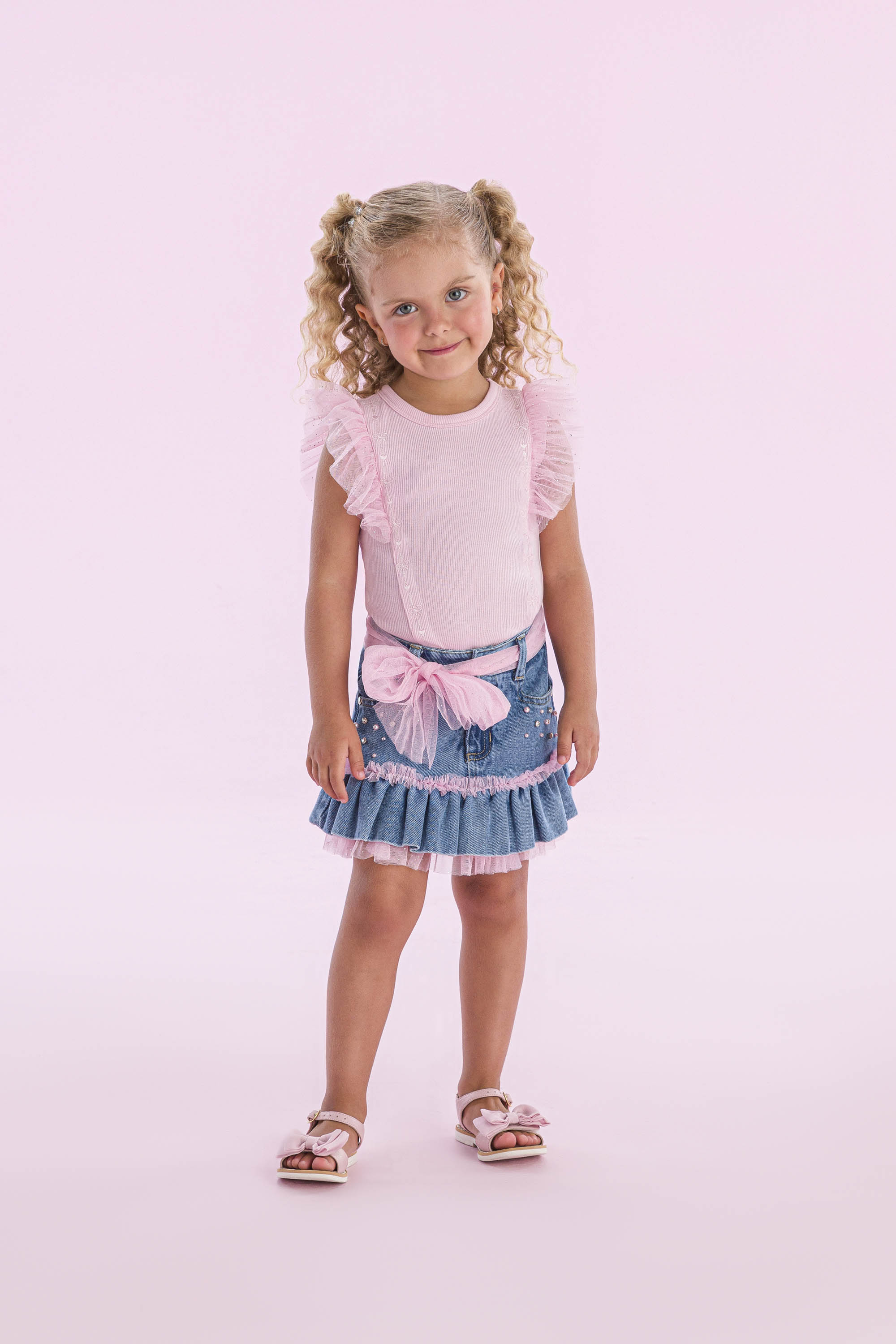Conjunto Petit Cherie blusa com tule e saia jeans com laço