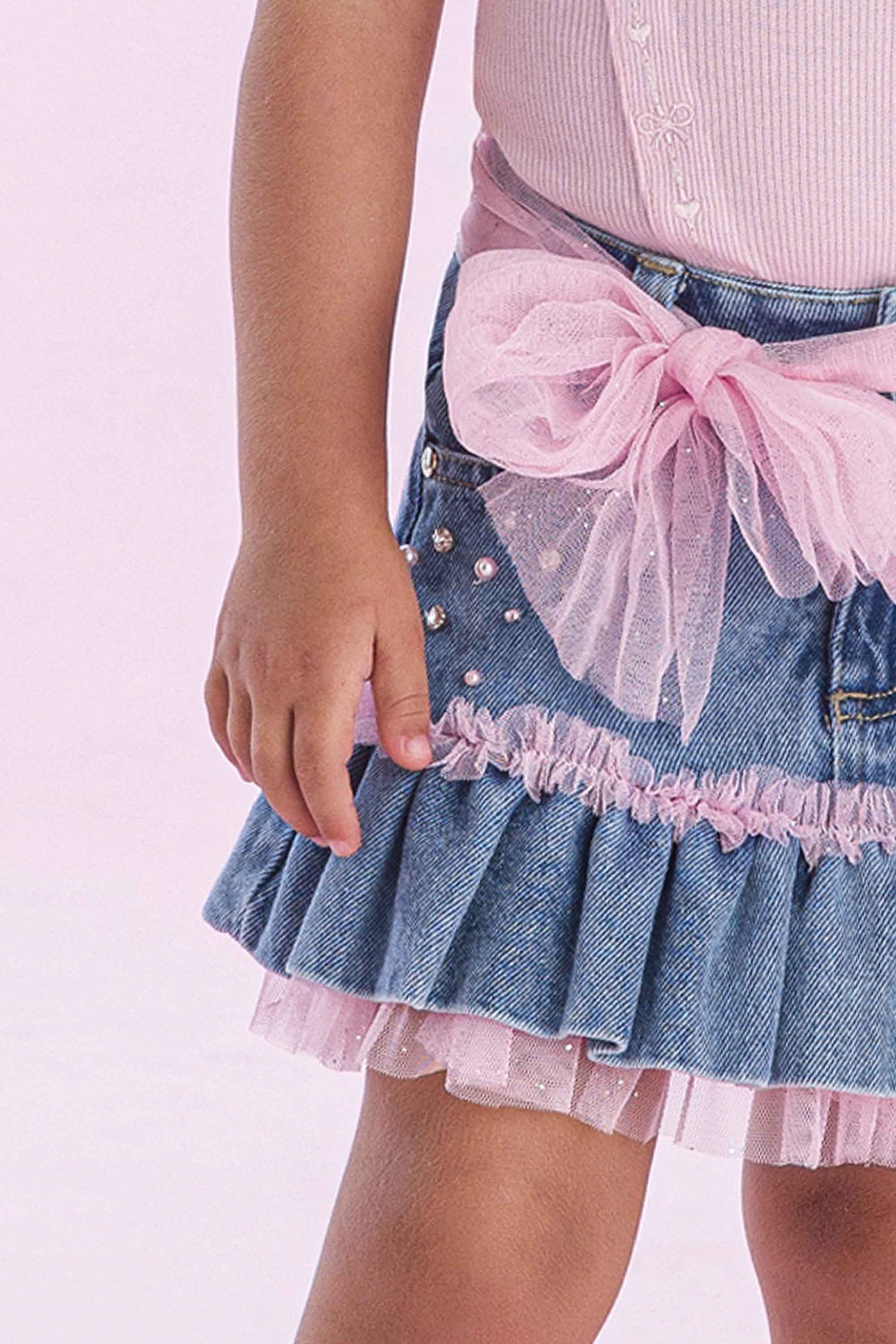 Conjunto Petit Cherie blusa com tule e saia jeans com laço